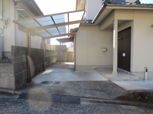 B駐車場